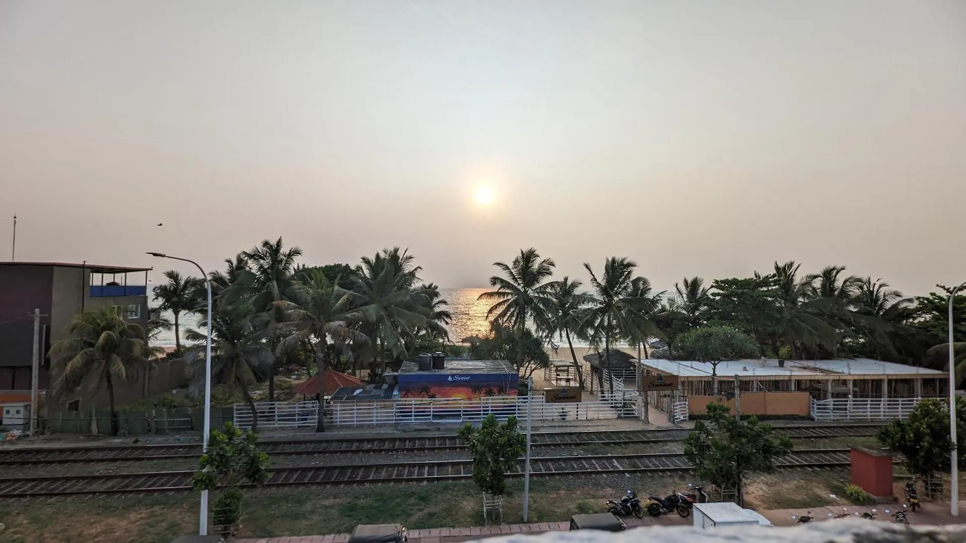 Dehiwala-Mount Lavinia Big John Hotel 3*, Dehiwala-Mount Lavinia סרי לנקה