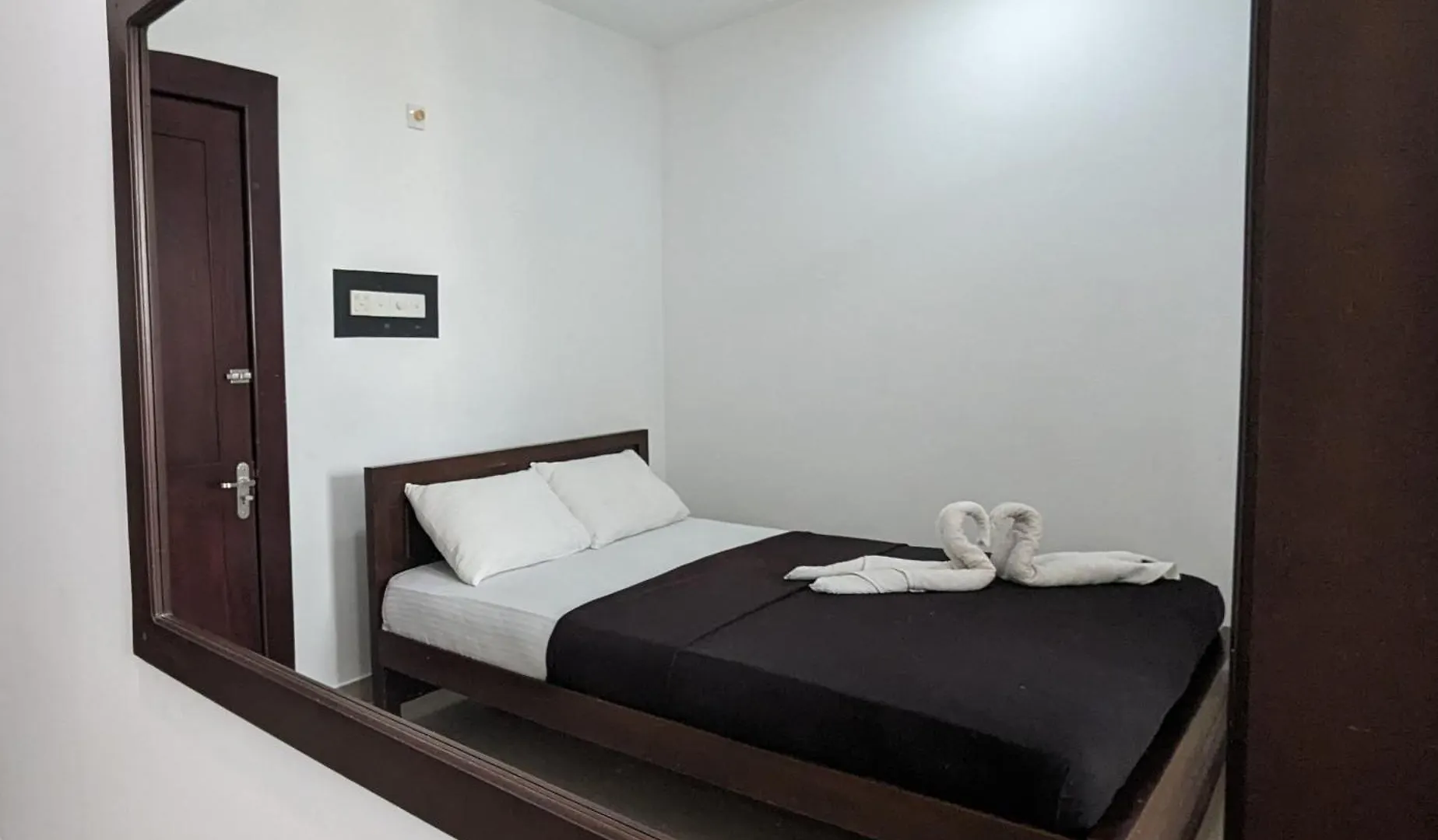 ***  Big John Hotel Dehiwala-Mount Lavinia Sri Lanka