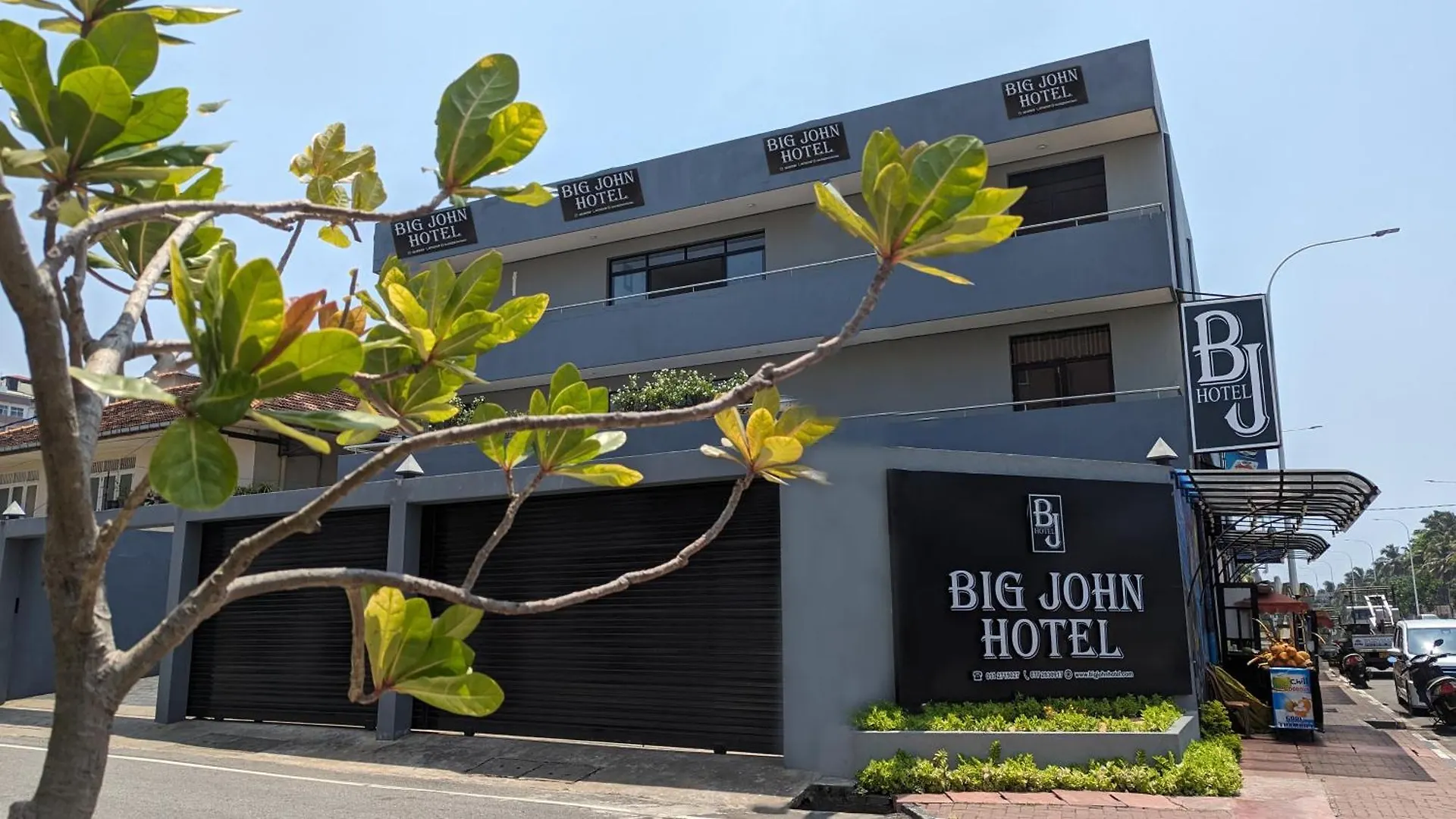 Big John Hotel Dehiwala-Mount Lavinia