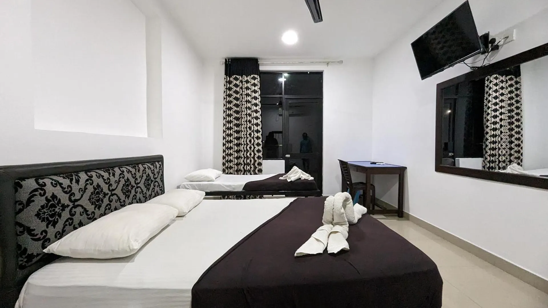 Big John Hotel Dehiwala-Mount Lavinia Sri Lanka